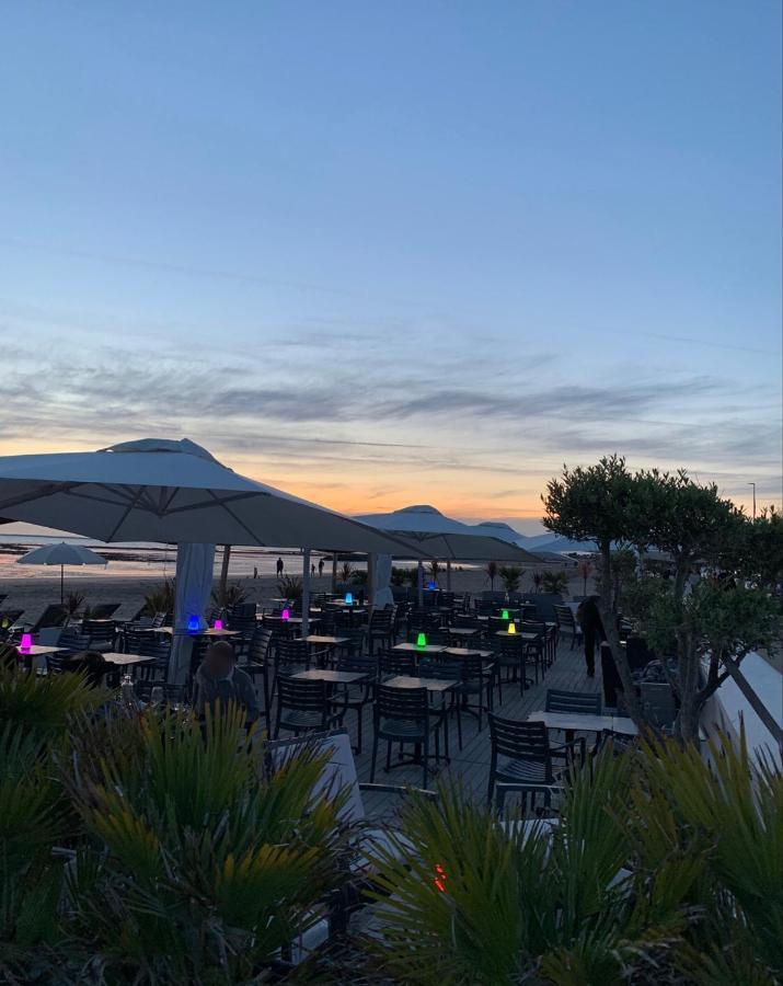 Acadie Saint Victor - Hotel Restaurant - Face Mer - Chatelaillon Plage Esterno foto