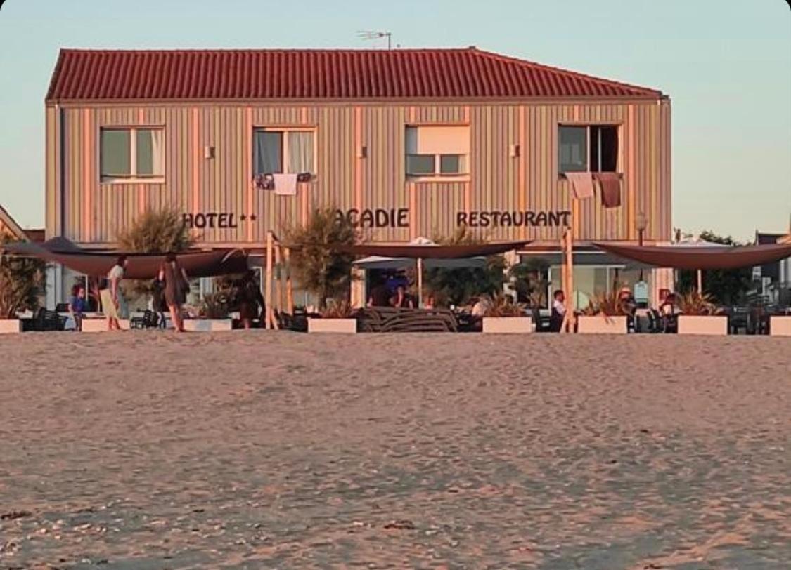 Acadie Saint Victor - Hotel Restaurant - Face Mer - Chatelaillon Plage Esterno foto