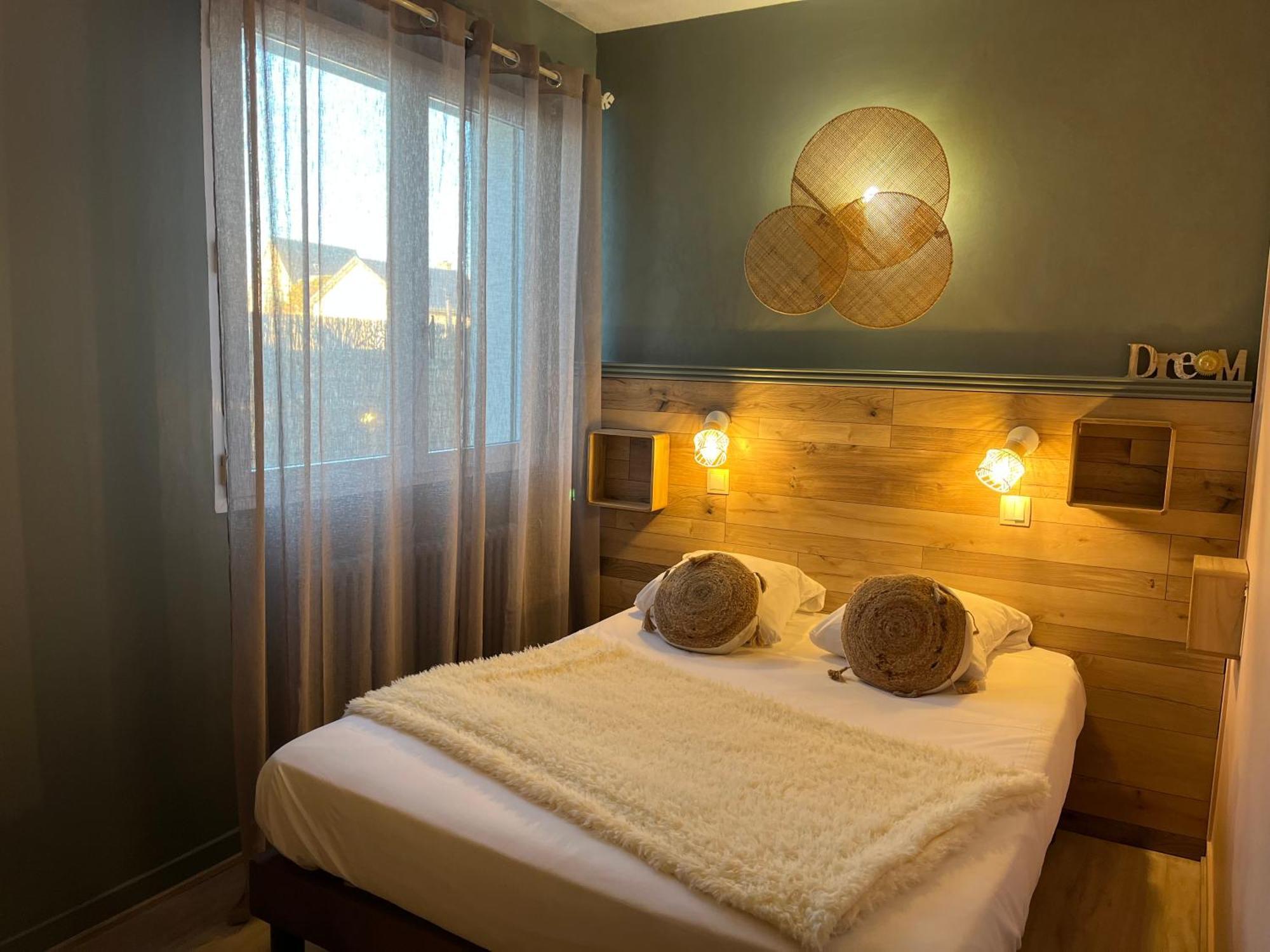 Acadie Saint Victor - Hotel Restaurant - Face Mer - Chatelaillon Plage Esterno foto