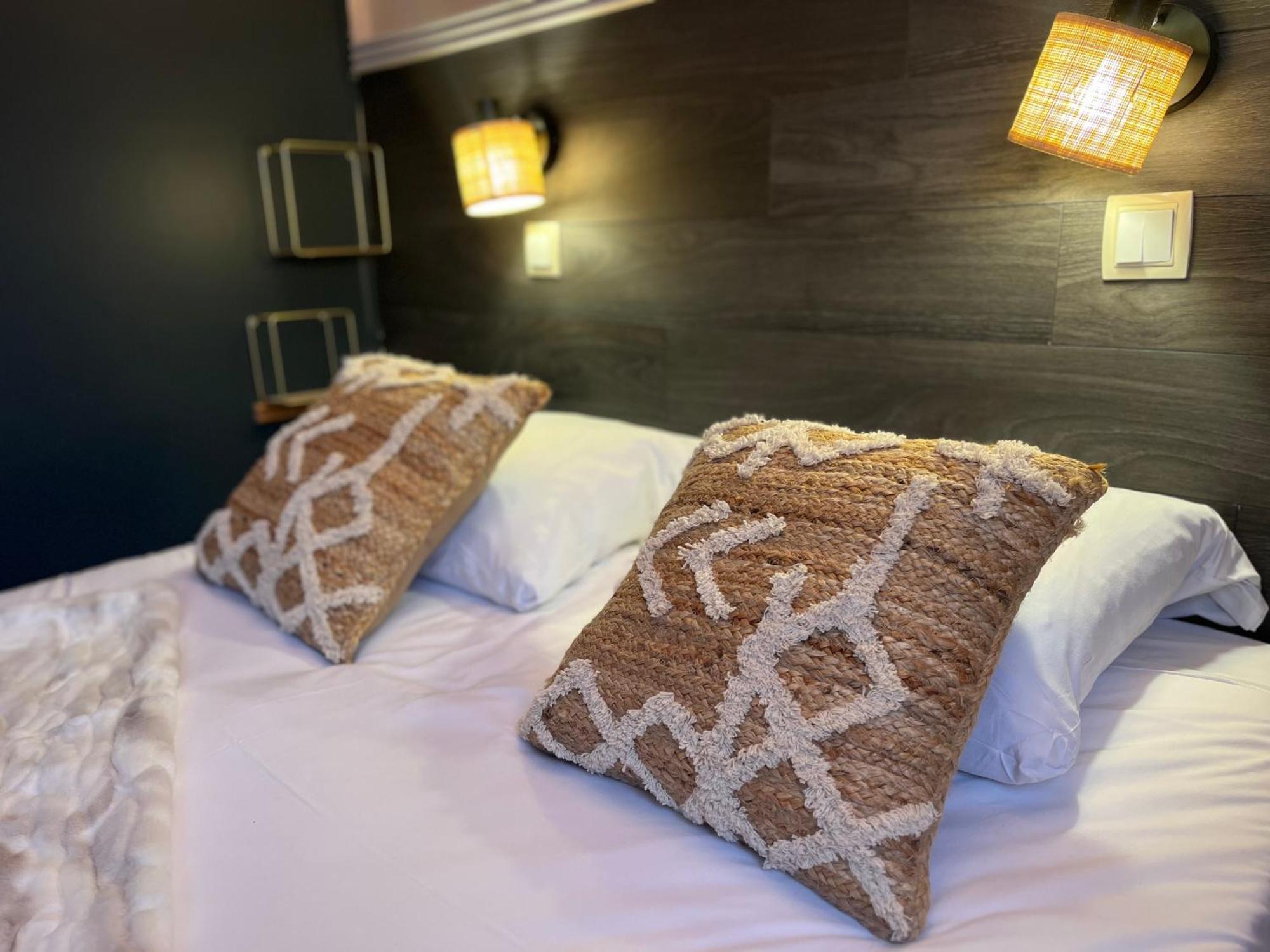 Acadie Saint Victor - Hotel Restaurant - Face Mer - Chatelaillon Plage Esterno foto