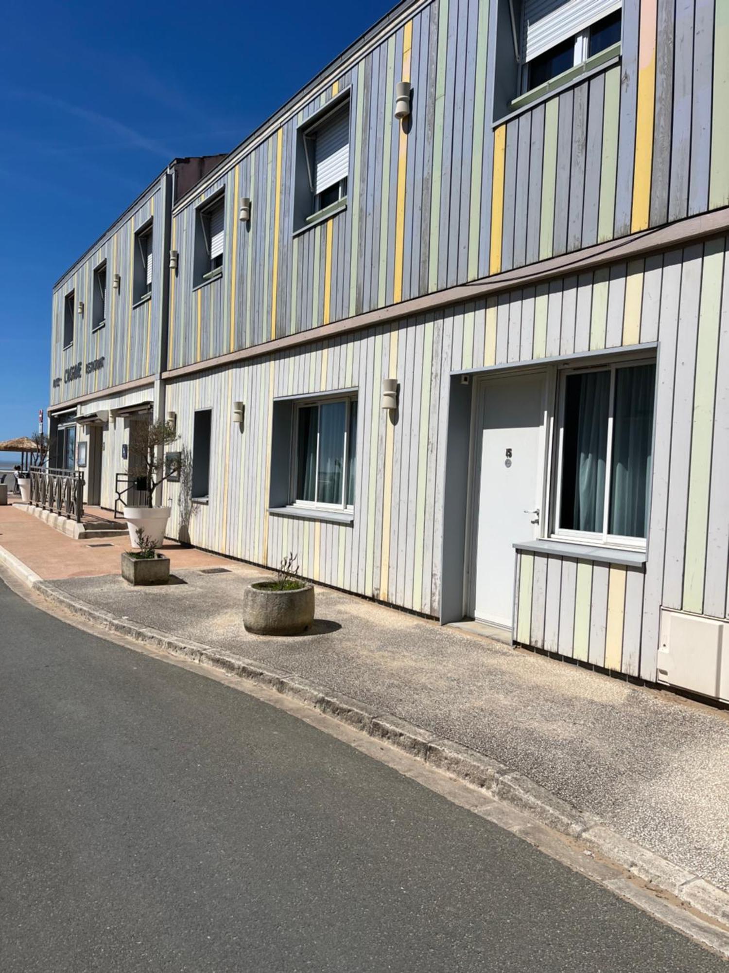 Acadie Saint Victor - Hotel Restaurant - Face Mer - Chatelaillon Plage Esterno foto