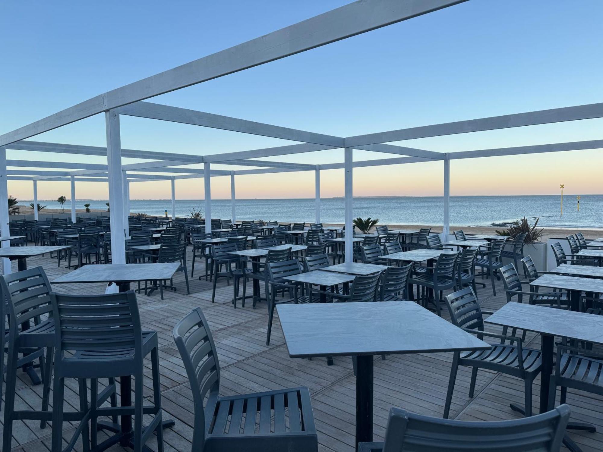 Acadie Saint Victor - Hotel Restaurant - Face Mer - Chatelaillon Plage Esterno foto