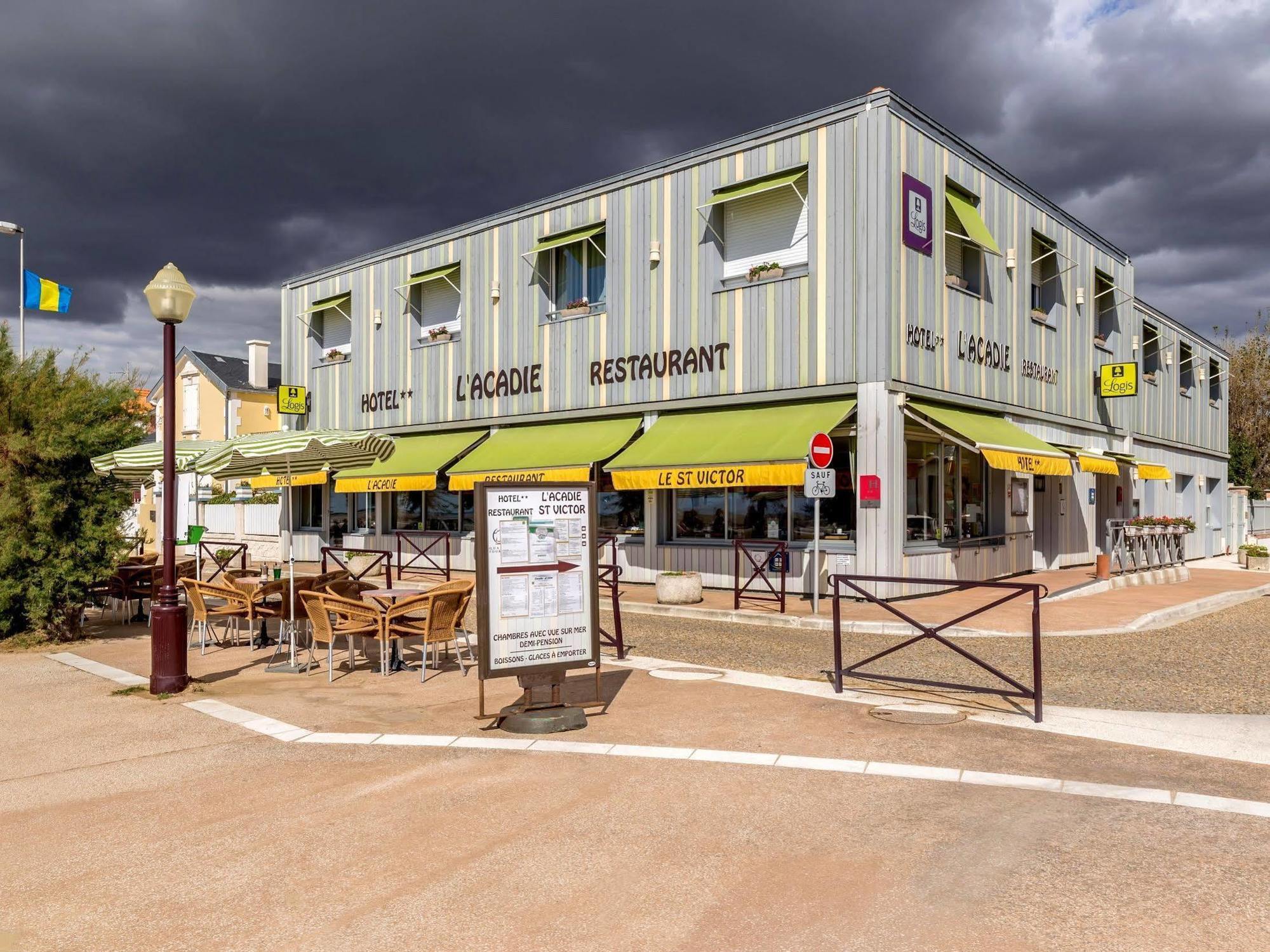 Acadie Saint Victor - Hotel Restaurant - Face Mer - Chatelaillon Plage Esterno foto